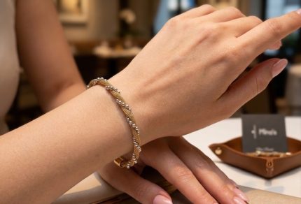 Elegant Two-Tone Twisted Mesh Chain Bracelet
