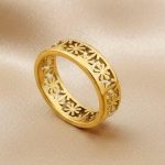 Elegant Floral Cut-Out Band Ring
